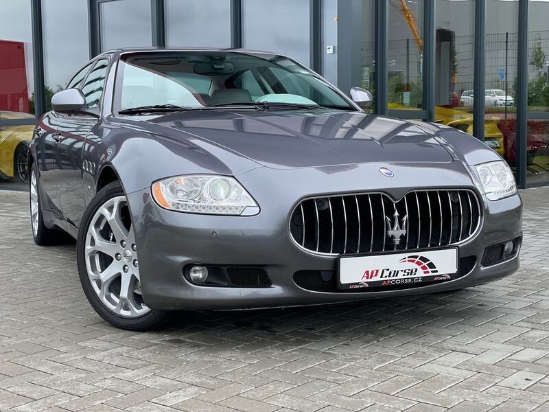 Grau Gebraucht 2009 Maserati Quattroporte Limousine | 42.490 € (Etwas zu teuer) - Bild 1/4