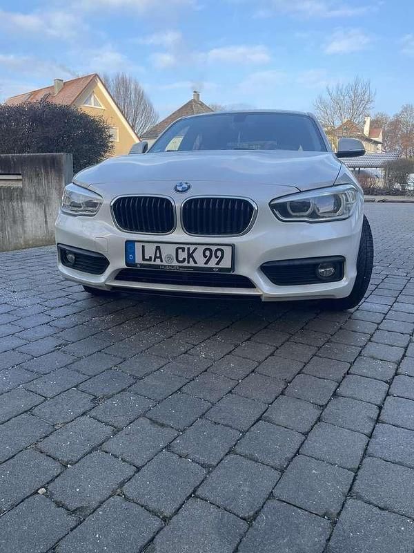 Gebraucht BMW 116 Advantage 116 PS (85 kW) 2016 Weiß Kleinwagen