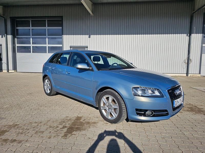 Gebraucht Audi A3 Sportback 185 PS (136 kW) 2010 Blau Kleinwagen