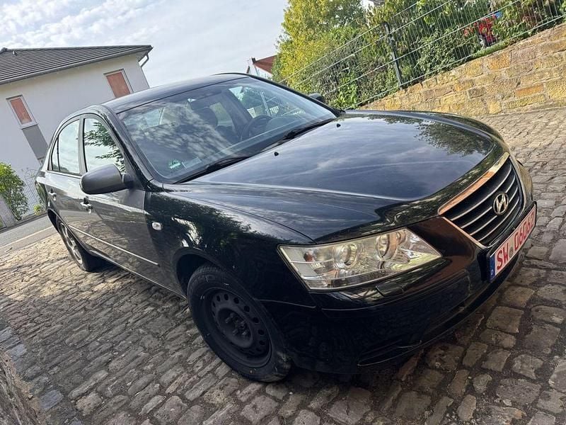 Schwarz Gebraucht 2009 Hyundai Sonata Classic Limousine | 1.250 € - Bild 1/4