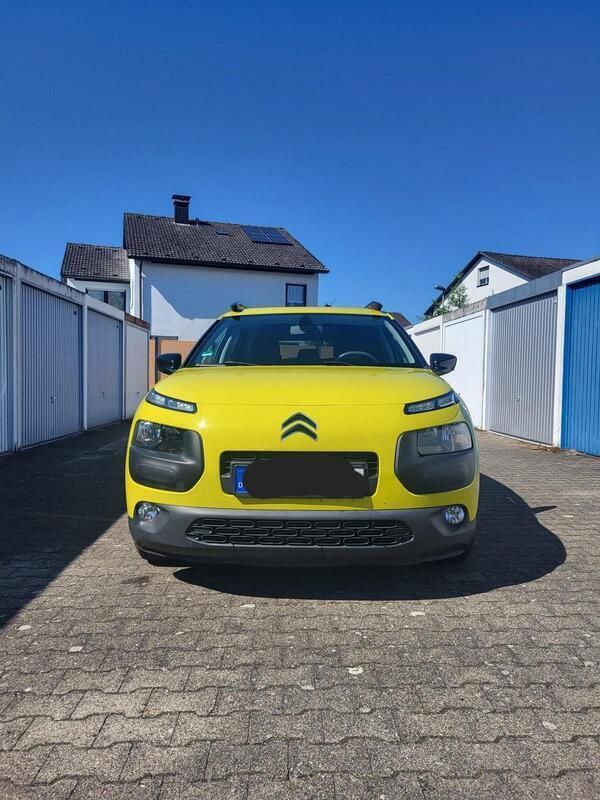 Grün Gebraucht 2016 Citroën C4 Cactus Live Kleinwagen | 9.300 € (Fairer Preis) - Bild 1/4