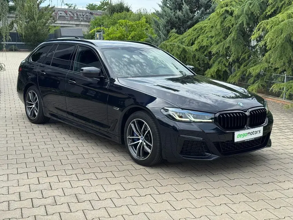 Gebraucht BMW 530e M Sport 184 PS (135 kW) 2022 Schwarz Kombi