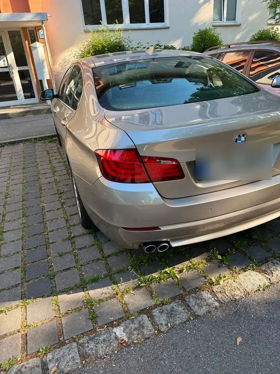Gebraucht BMW 525 218 PS (160 kW) 2012 Grau Limousine