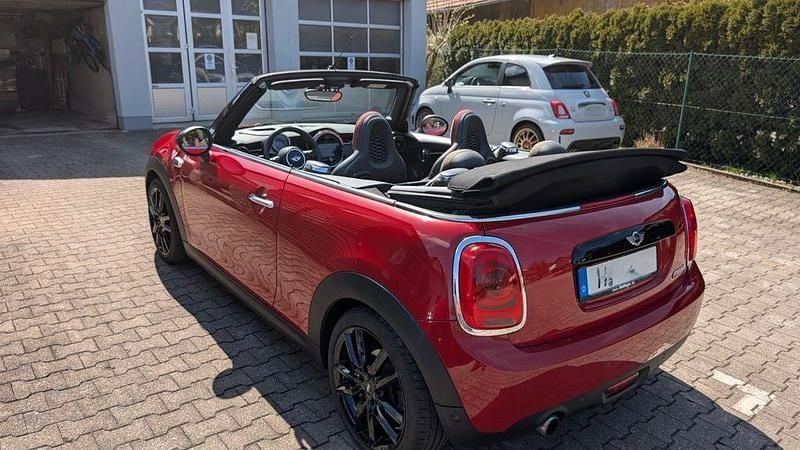Usado Mini Cooper Cabriolet 136 HP (100 kW) 2017 Vermelho Cabrios