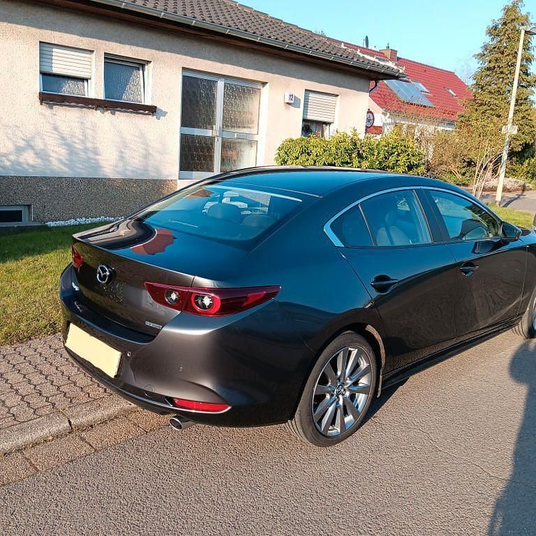 Gebraucht Mazda 3 Exclusive 150 PS (110 kW) 2024 Grau Limousine