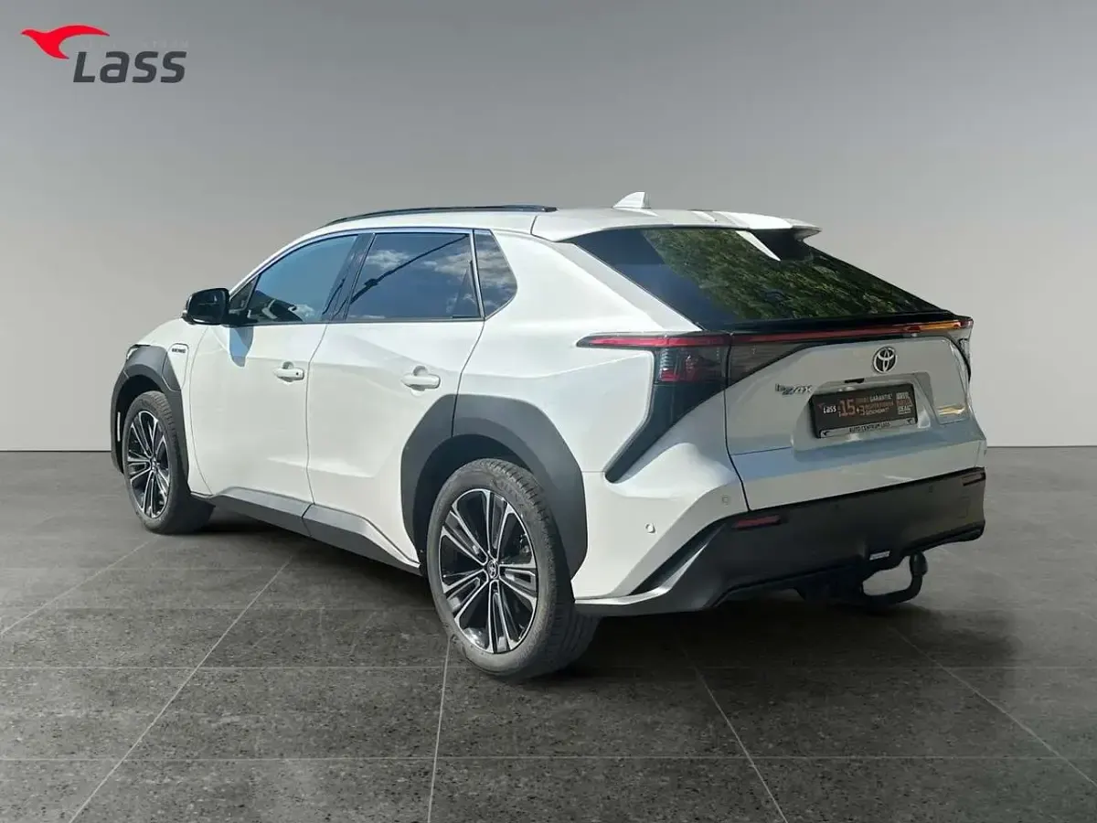 Gebraucht Toyota bZ4X Premium 150 kW (204 PS) 2023 Weiß SUV