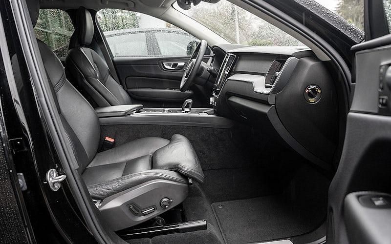 Gebraucht Volvo XC60 Plus 455 PS (334 kW) 2023 Black solid stone SUV