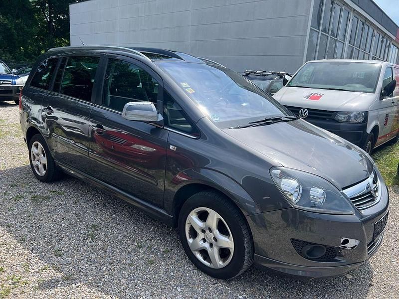 Gebraucht Opel Zafira Sport 150 PS (110 kW) 2011 Grau Van / Kleinbus