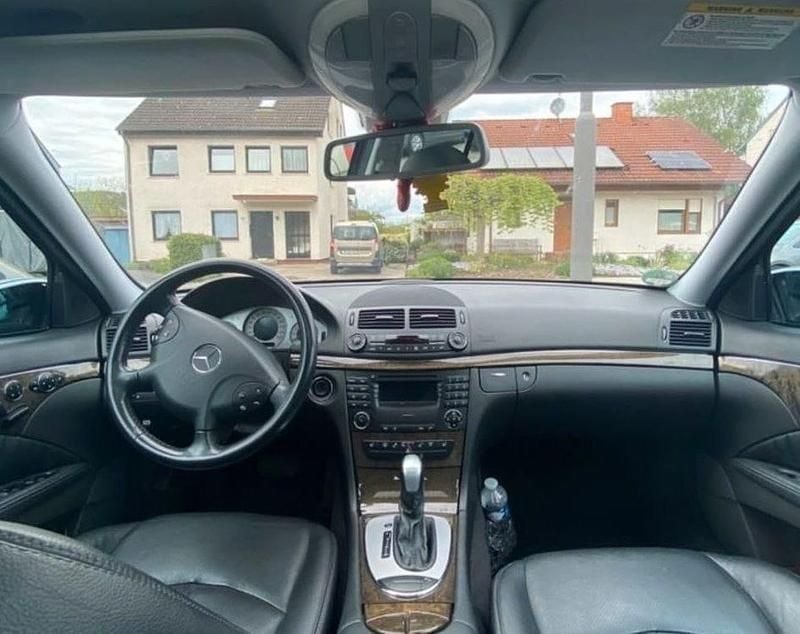 Gebraucht Mercedes E350 300 PS (220 kW) 2005 Schwarz Limousine