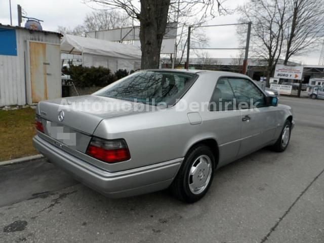 Gebraucht Mercedes 200 136 PS (100 kW) 1996 Silber metallic Coupé