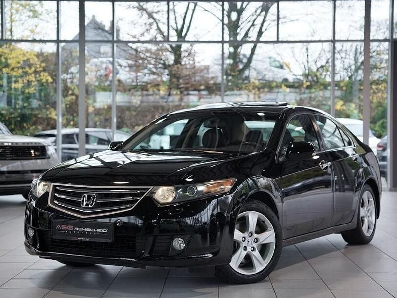 Schwarz Gebraucht 2010 Honda Accord Executive Limousine | 12.900 € (Fairer Preis) - Bild 1/3