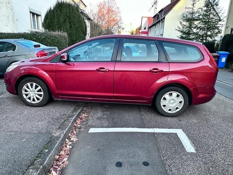 Gebraucht Ford Focus 100 PS (73 kW) 2008 Rot Kombi