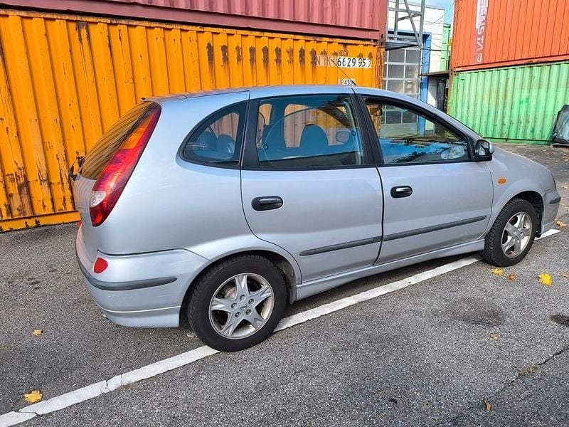 Gebraucht Nissan Almera Tino Acenta 116 PS (85 kW) 2006 Silber Van / Kleinbus