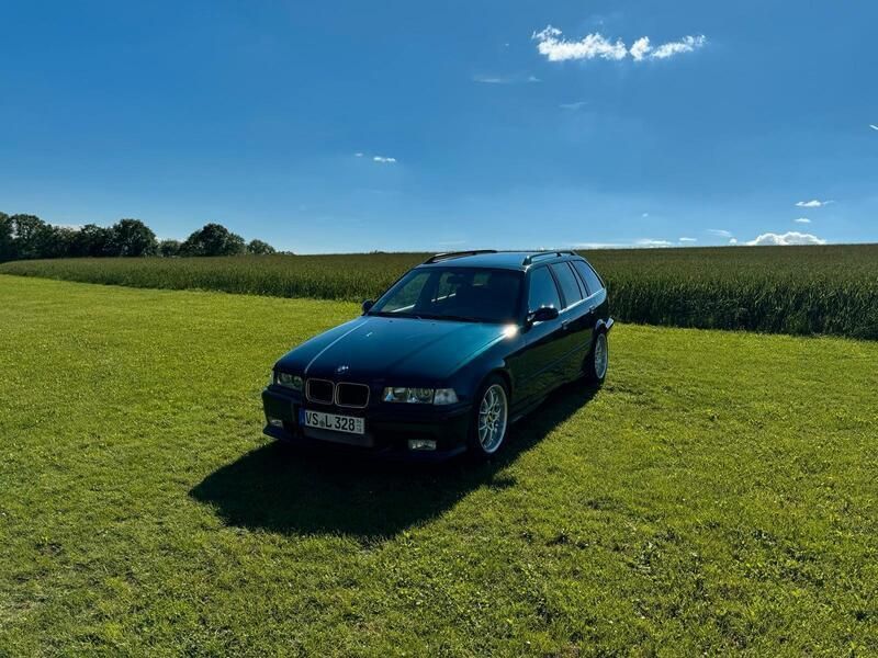 Grün Gebraucht 1996 BMW 328 Kombi | 9.500 € (Fairer Preis) - Bild 1/4