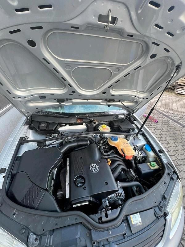 Gebraucht VW Passat 105 PS (77 kW) 1999 Grau Kombi