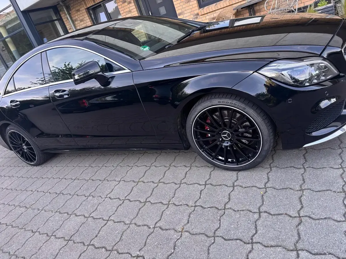 Gebraucht Mercedes CLS350 AMG 258 PS (189 kW) 2014 Schwarz Limousine