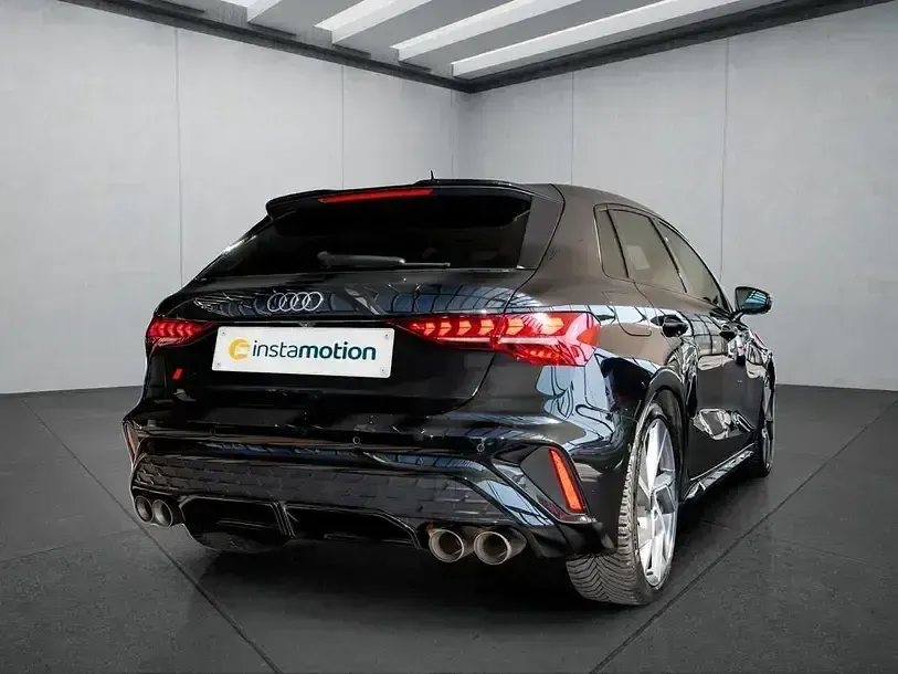 Second-hand Audi S3 333 CP (244 kW) 2025 Negru Berlinǎ