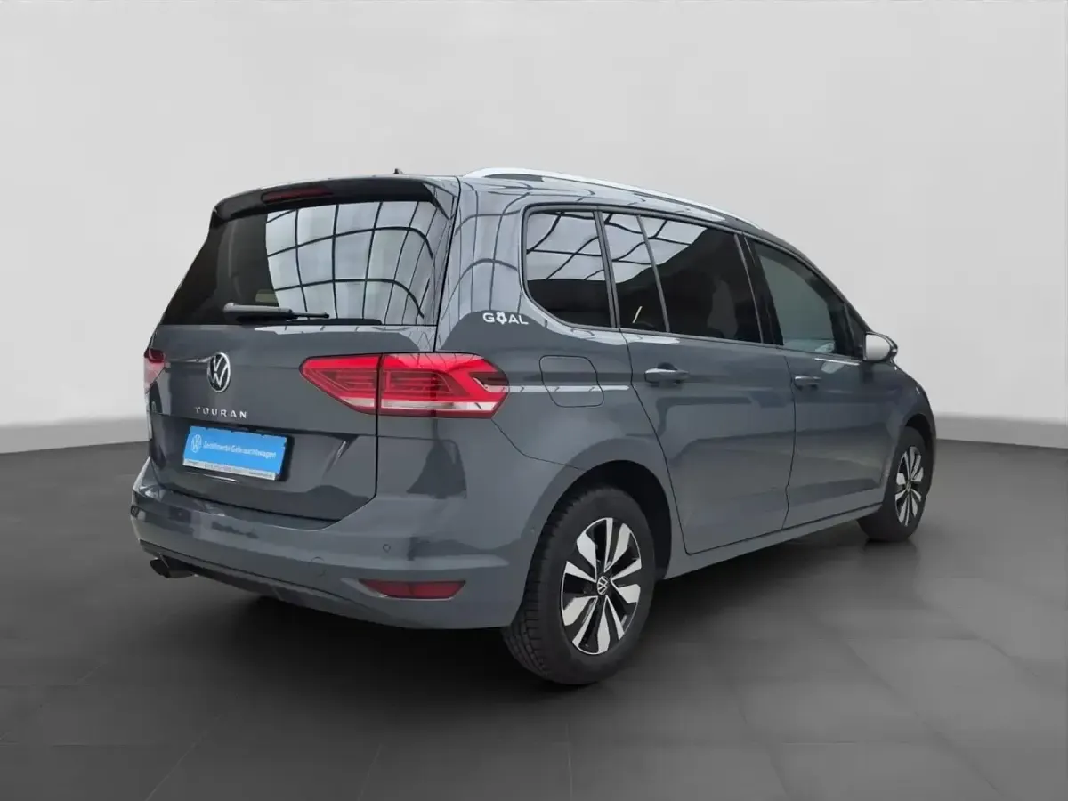 Gebraucht VW Touran Goal 150 PS (110 kW) 2025 Schwarz Van / Kleinbus