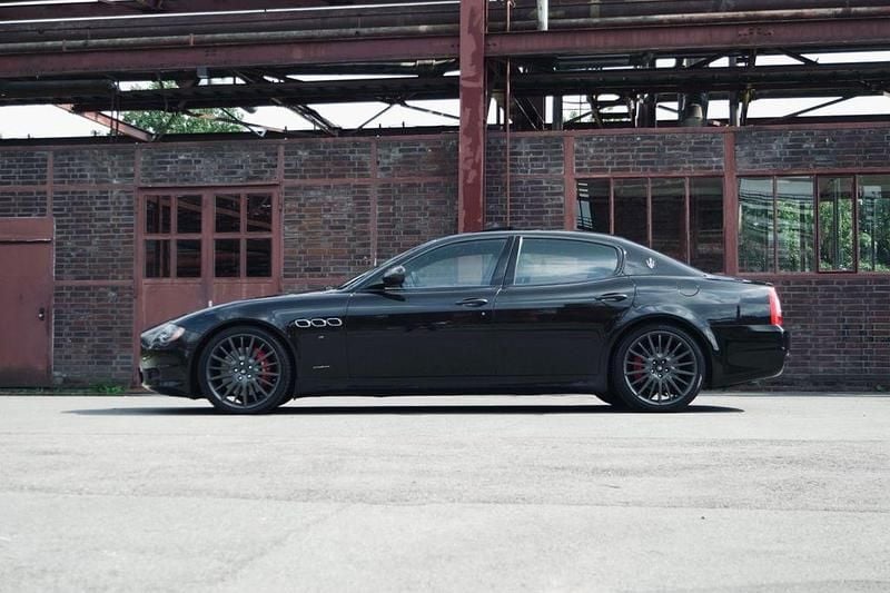 Schwarz Gebraucht 2010 Maserati Quattroporte Limousine | 42.800 € - Bild 1/4