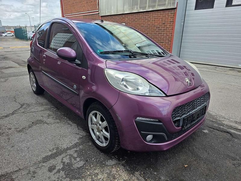 Gebraucht Peugeot 107 Envy 68 PS (50 kW) 2012 Metalliclackierung schutzlack Kleinwagen