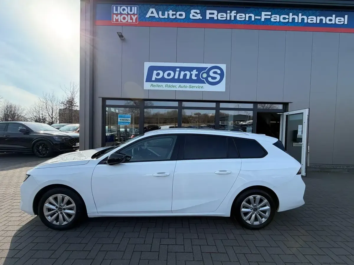 Gebraucht Opel Astra Elegance 131 PS (96 kW) 2023 Weiß Kleinwagen