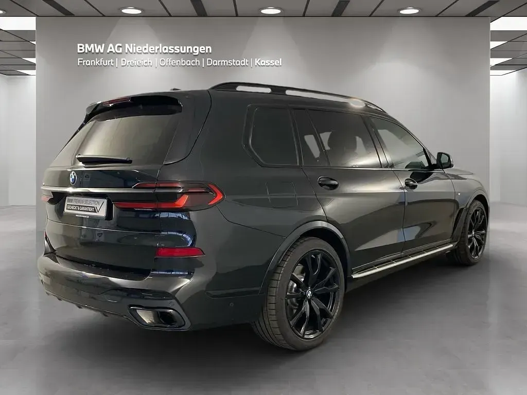 Gebraucht BMW X7 M Sport 340 PS (250 kW) 2026 Schwarz SUV