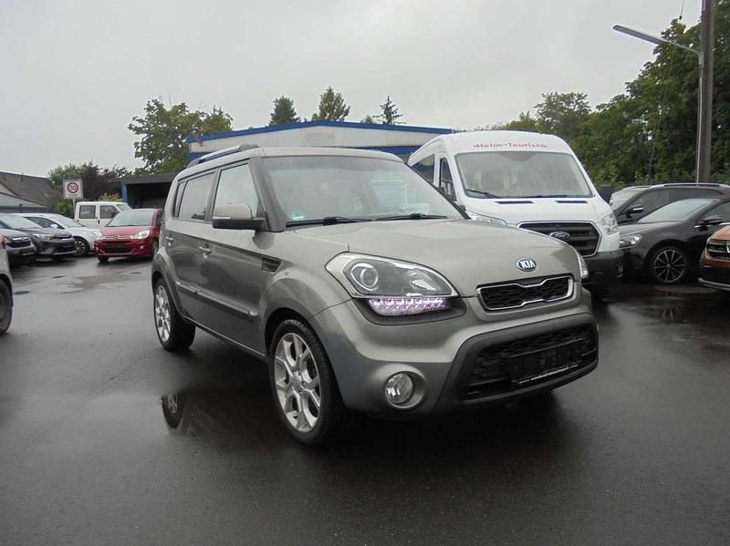 Gebraucht Kia Soul Spirit 128 PS (94 kW) 2013 Titaniumsilber met. SUV