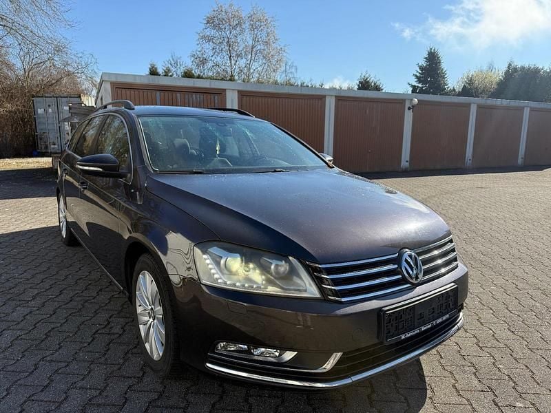 Gebraucht VW Passat 163 PS (119 kW) 2012 Braun Limousine
