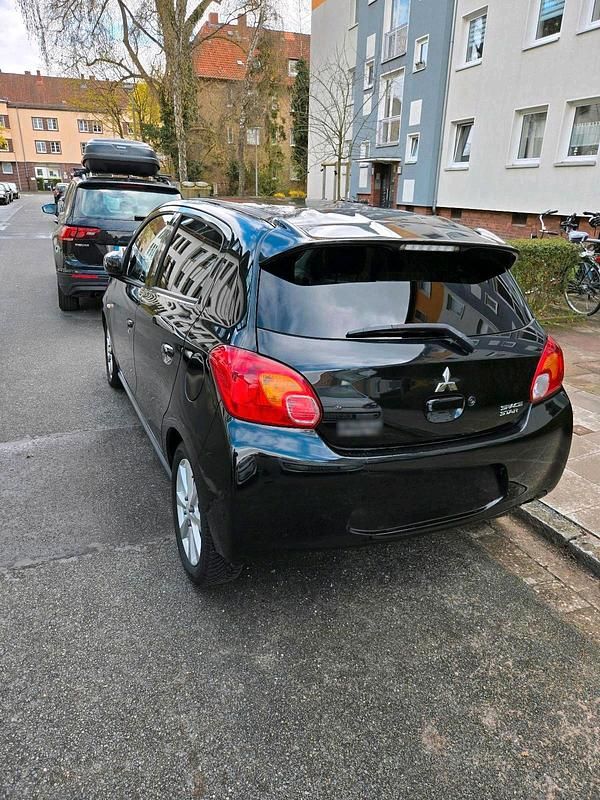 Second-hand Mitsubishi Space Star 80 CP (58 kW) 2014 Negru Monovolum