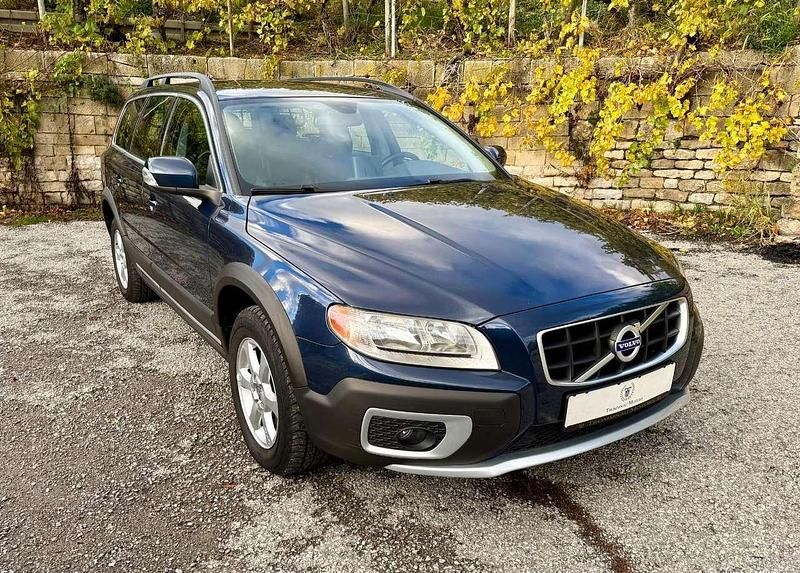 Blau Gebraucht 2009 Volvo XC70 Momentum Kombi | 9.900 € (Fairer Preis) - Bild 1/4
