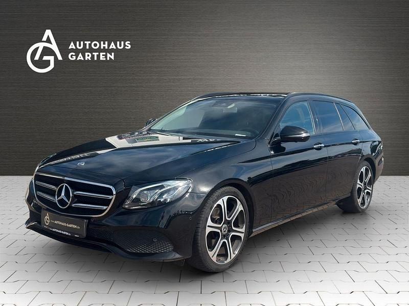 Schwarz Gebraucht 2017 Mercedes E220 Limousine | 17.950 € (Superpreis) - Bild 1/3