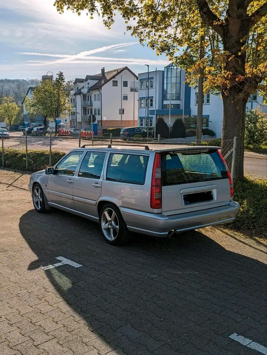 Używany Volvo V70 239 KM (175 kW) 1998 Srebrny Kombi
