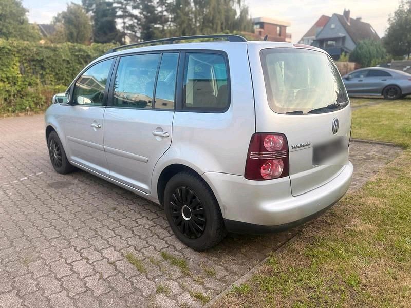 Gebraucht VW Golf IV 105 PS (77 kW) 2004 Silber Van / Kleinbus