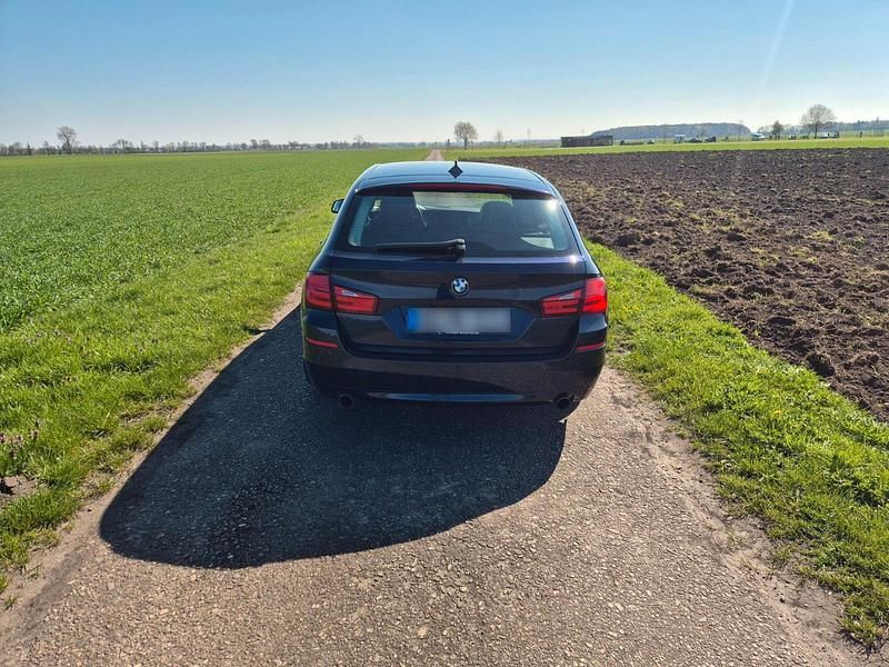 Gebraucht BMW 535 Comfort Edition 306 PS (225 kW) 2012 Blau Kombi