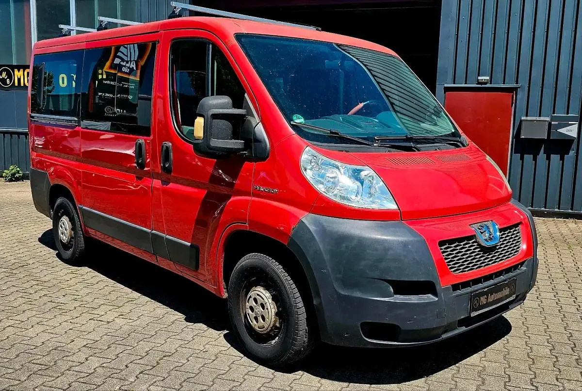 Gebraucht Peugeot Boxer 120 PS (88 kW) 2009 Rot Van