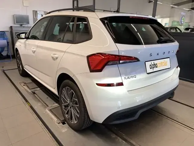 Gebraucht Skoda Kamiq Ambition 150 PS (110 kW) 2023 Candyweiss SUV