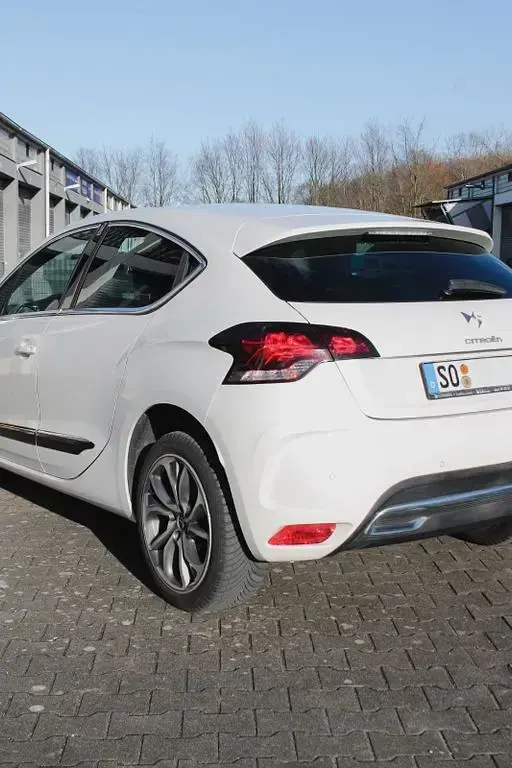 Gebraucht Citroën DS4 111 PS (81 kW) 2012 Weiß Kleinwagen
