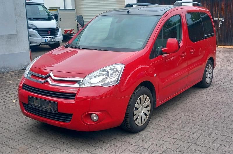 Rot Gebraucht 2011 Citroën Berlingo Van / Kleinbus | 2.890 € (Superpreis) - Bild 1/4