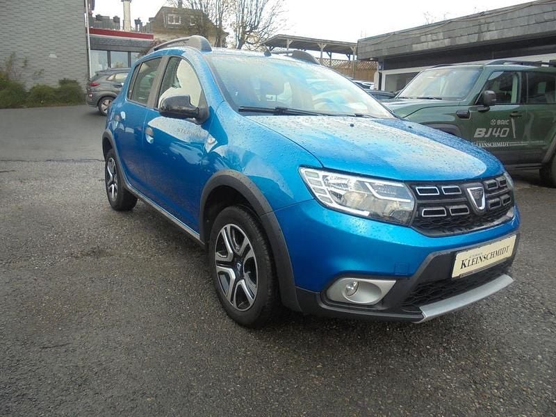 Gebraucht Dacia Sandero Celebration 101 PS (74 kW) 2020 Blau SUV