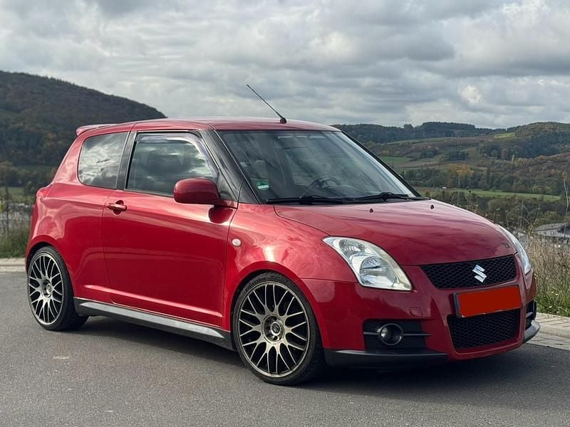 Rot Gebraucht 2011 Suzuki Swift Sport Kleinwagen | 3.700 € (Superpreis) - Bild 1/4