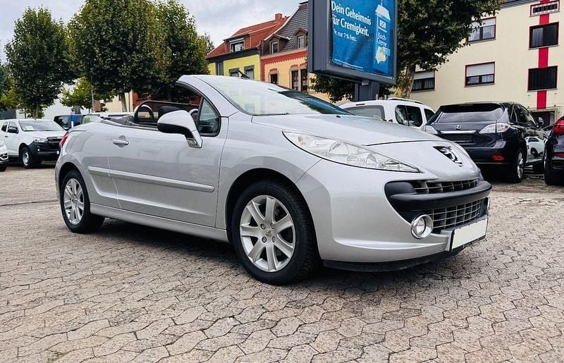 Silber Gebraucht 2009 Peugeot 207 CC Sport Cabrio | 6.200 € (Etwas zu teuer) - Bild 1/4
