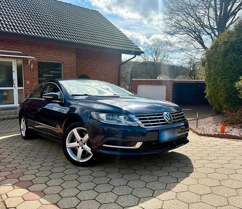 Usata VW Passat 140 CV (102 kW) 2012 Blu Coupé