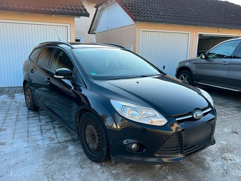 Schwarz Gebraucht 2011 Ford Focus Kombi | 1.999 € (Superpreis) - Bild 1/4