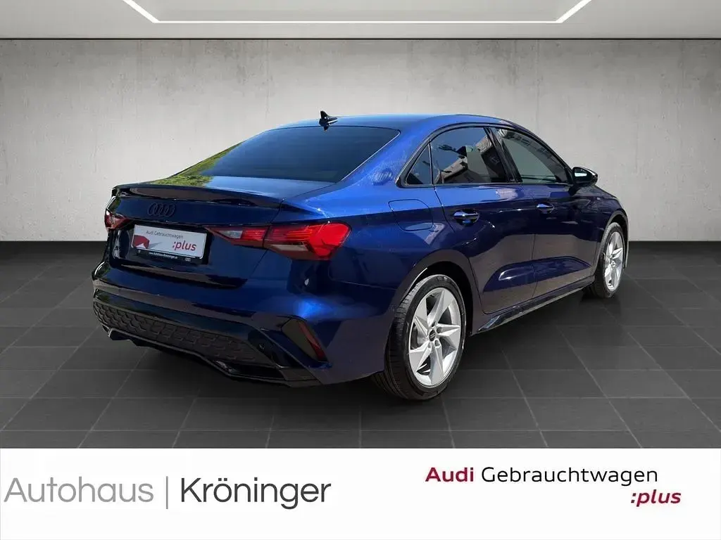 Gebraucht Audi A3 S-Line 150 PS (110 kW) 2025 Navarrablau metallic Limousine