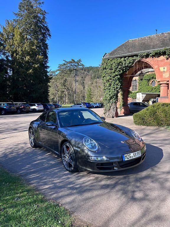 Grau Gebraucht 2007 Porsche 911 Carrera 4S Coupé | 62.500 € (Teuer) - Bild 1/4