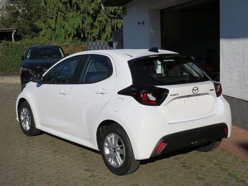 Neu Mazda 2 Center-Line 116 PS (85 kW) 2025 Weiß Limousine
