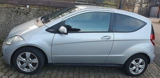 Gebraucht Mercedes A150 95 PS (69 kW) 2009 Silber Limousine