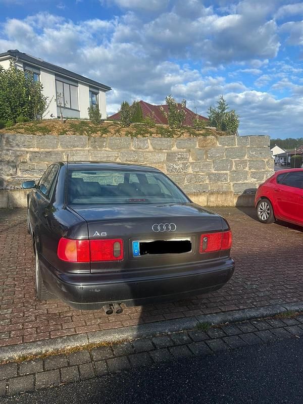 Gebraucht Audi A8 193 PS (141 kW) 1997 Schwarz Limousine