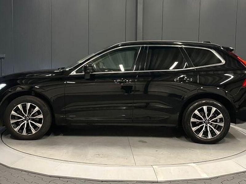 Gebraucht Volvo XC60 Core 197 PS (144 kW) 2023 Andere SUV