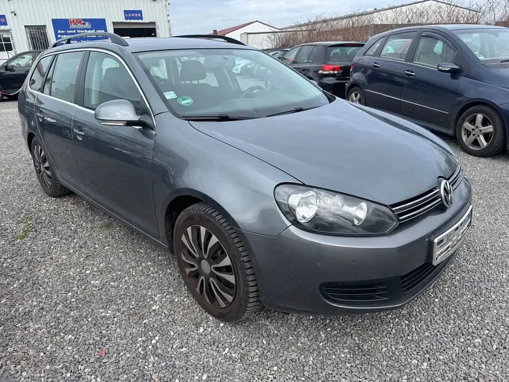 Gebraucht VW Golf VI Comfortline 140 PS (102 kW) 2011 Grau Kleinwagen
